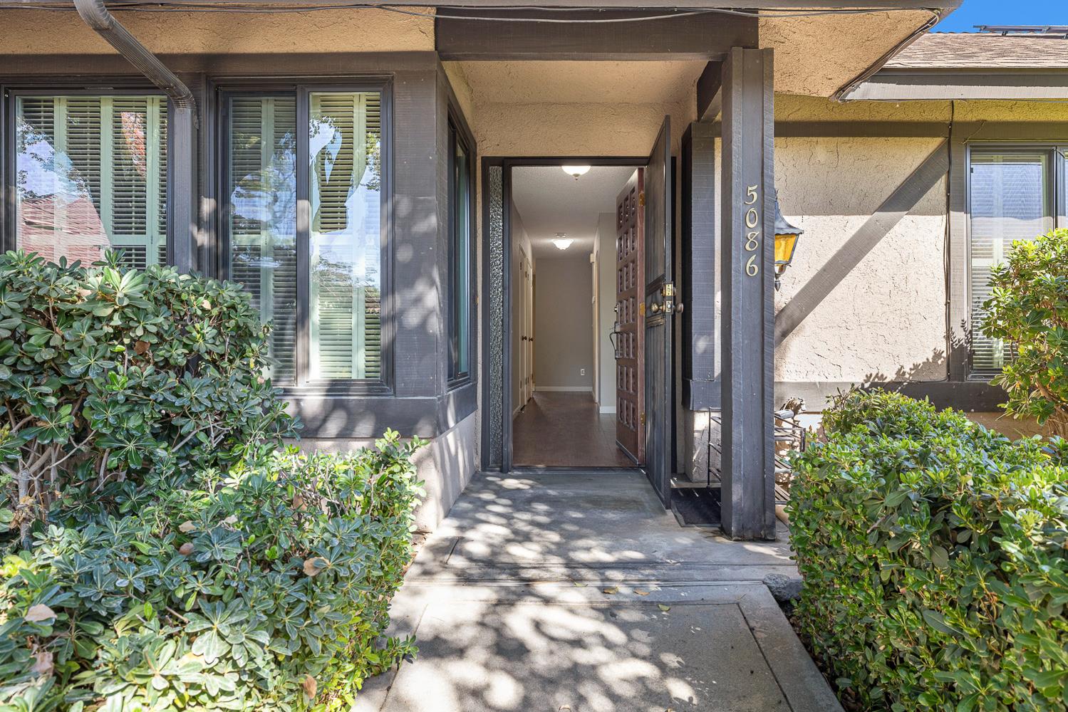 5086 N Forkner Ave, Fresno, CA 93711