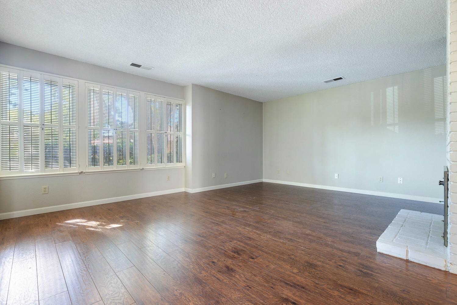 5086 N Forkner Ave, Fresno, CA 93711