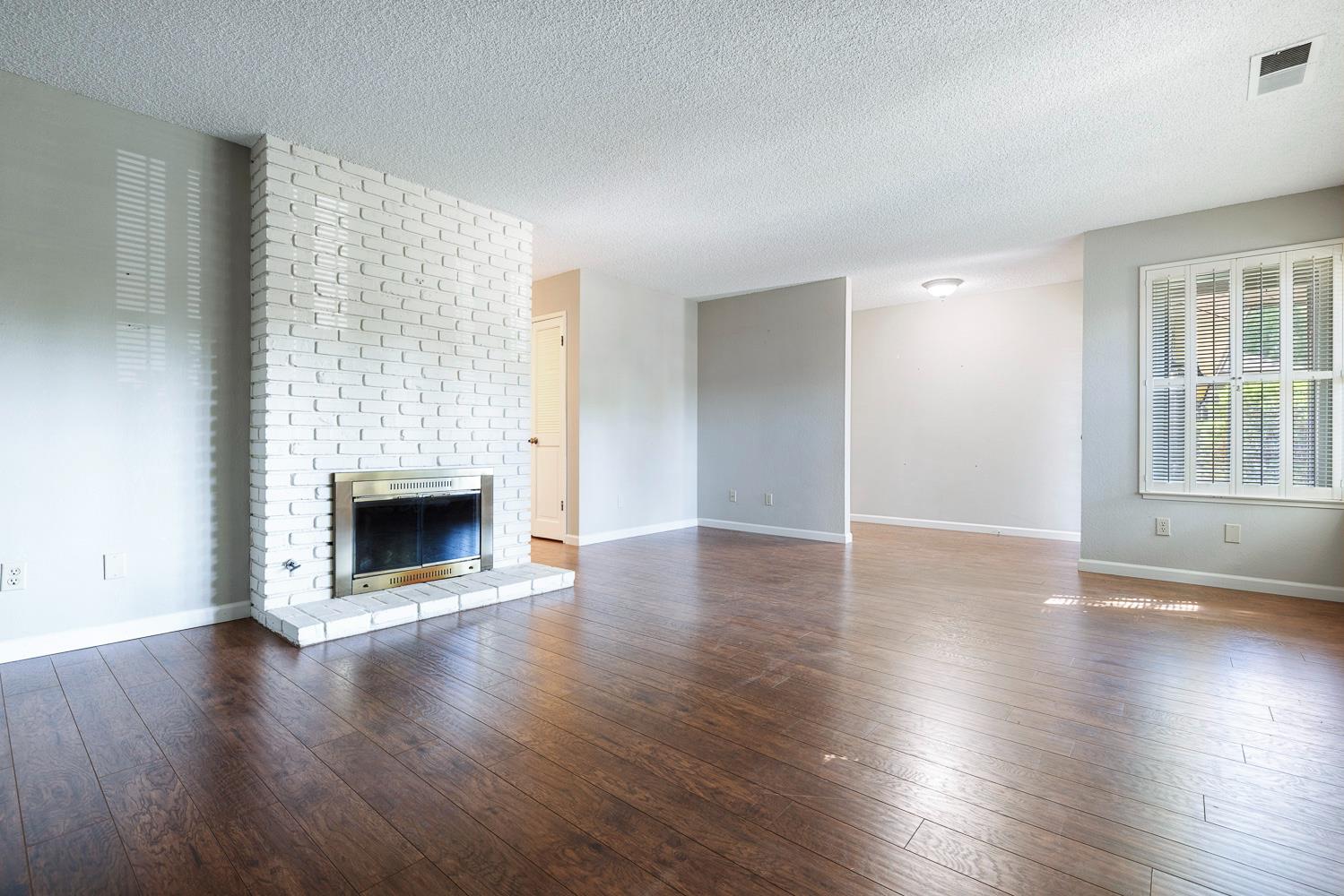 5086 N Forkner Ave, Fresno, CA 93711