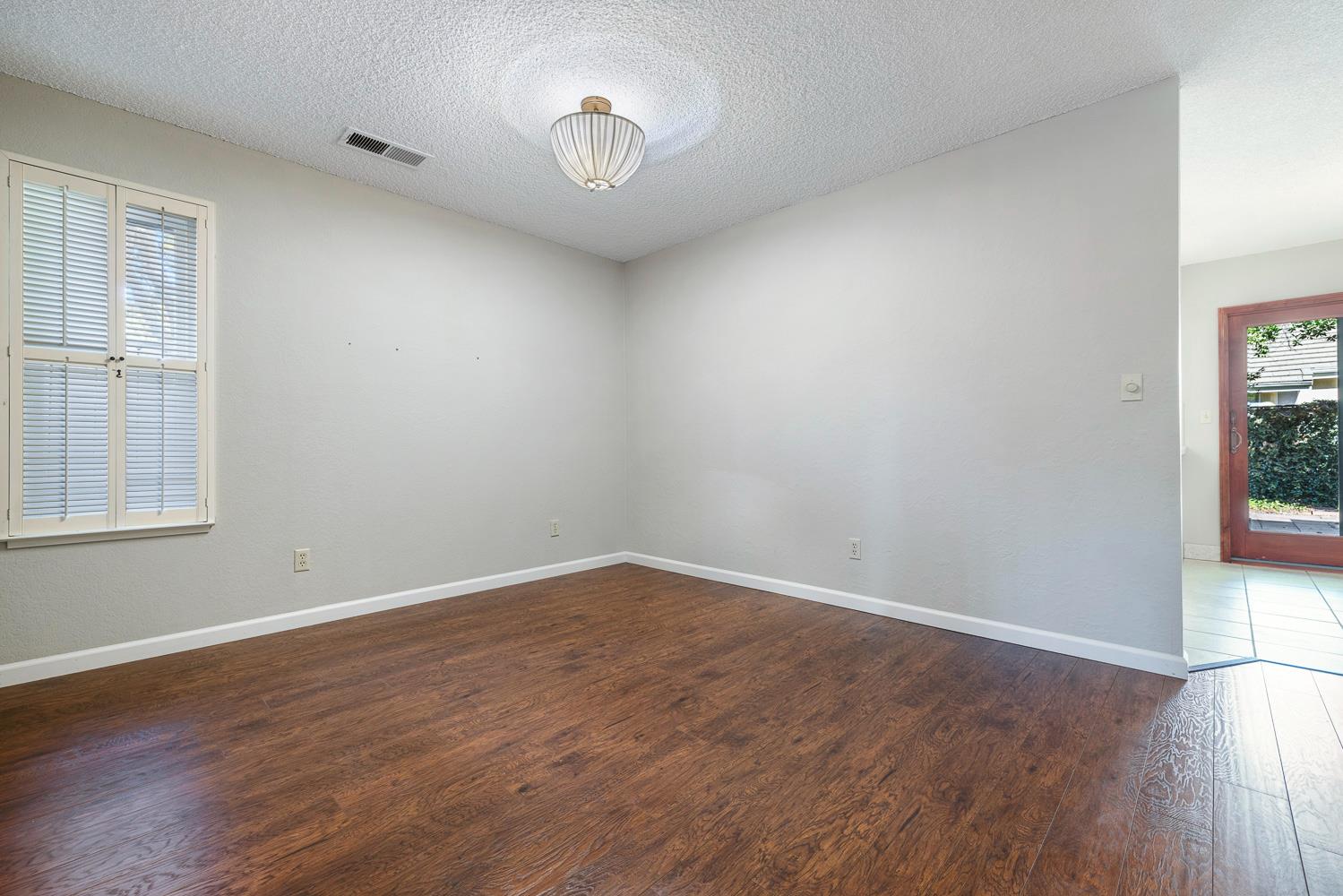 5086 N Forkner Ave, Fresno, CA 93711