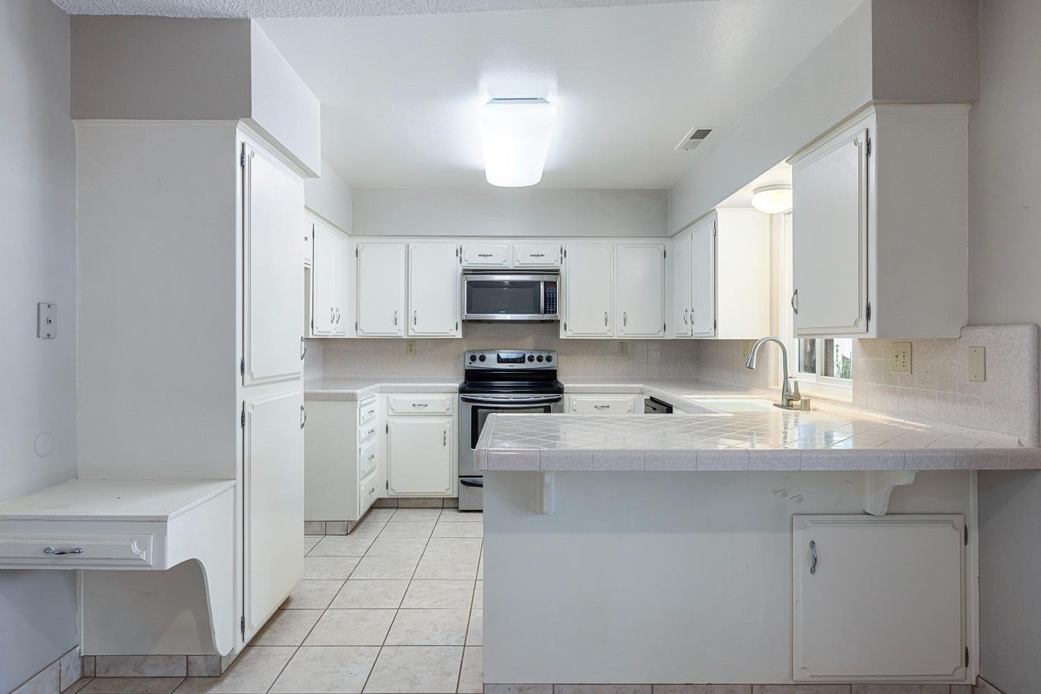 5086 N Forkner Ave, Fresno, CA 93711