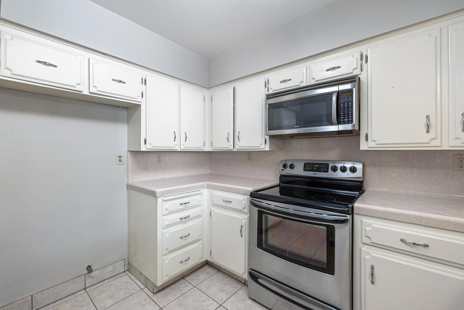 5086 N Forkner Ave, Fresno, CA 93711