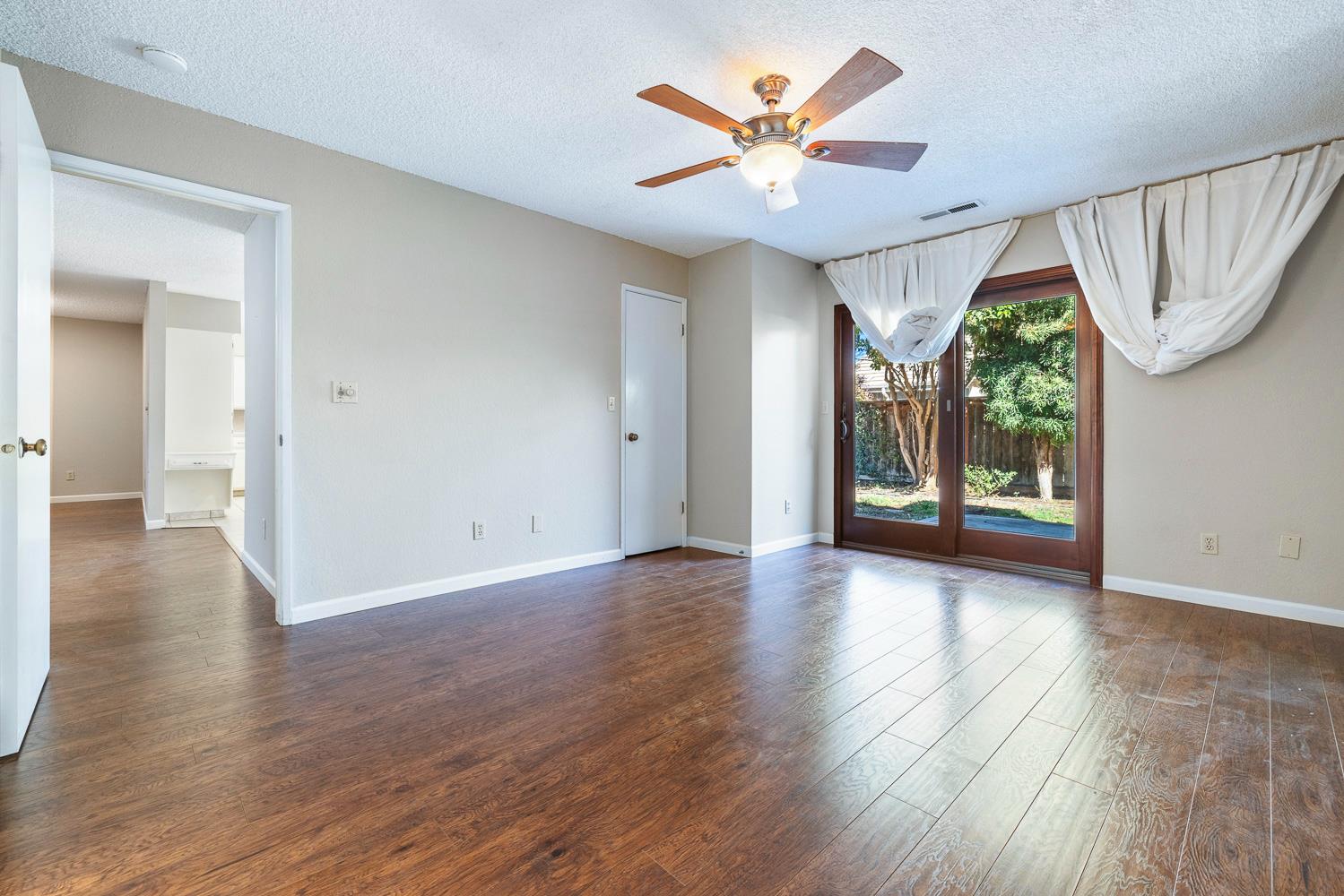 5086 N Forkner Ave, Fresno, CA 93711