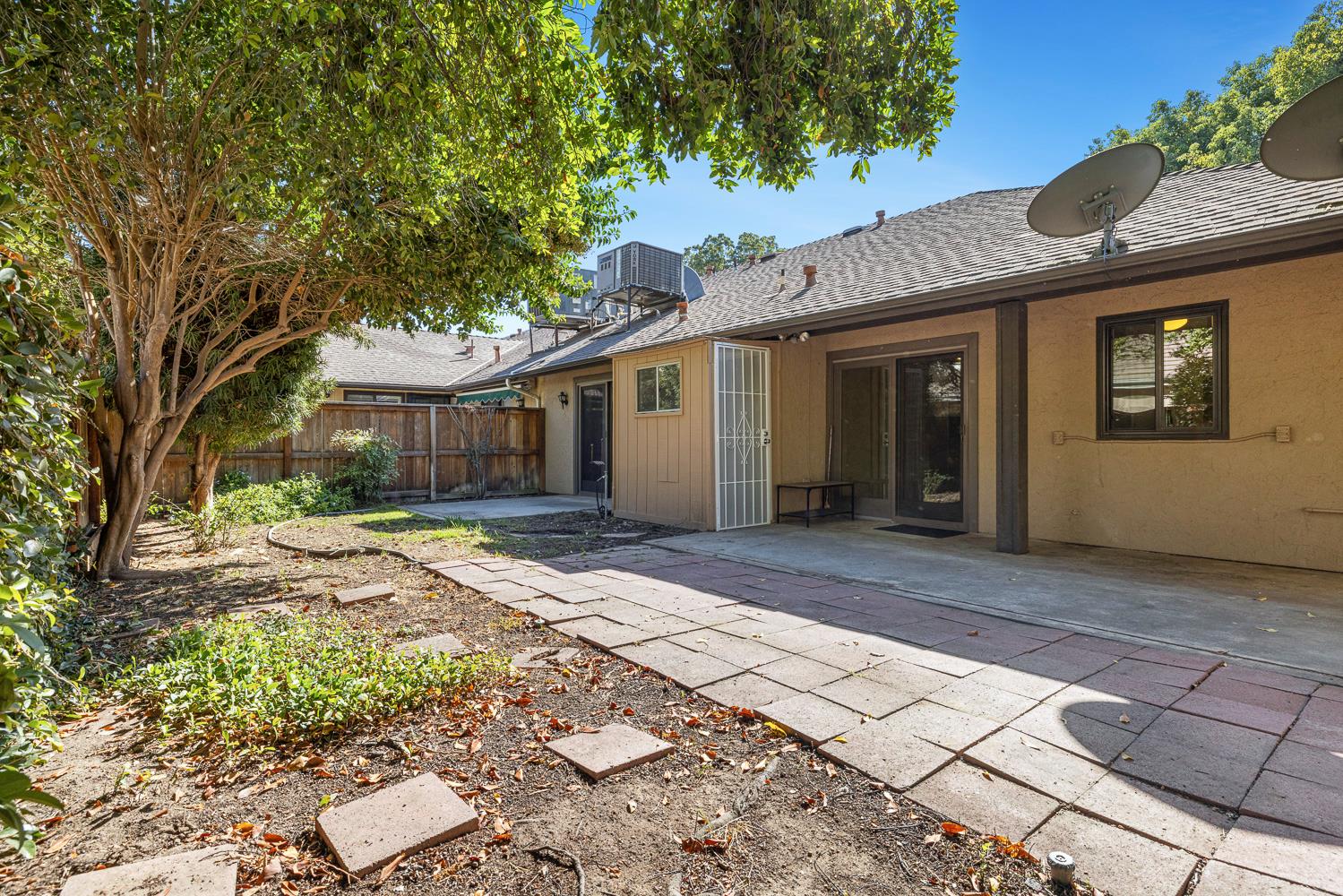 5086 N Forkner Ave, Fresno, CA 93711