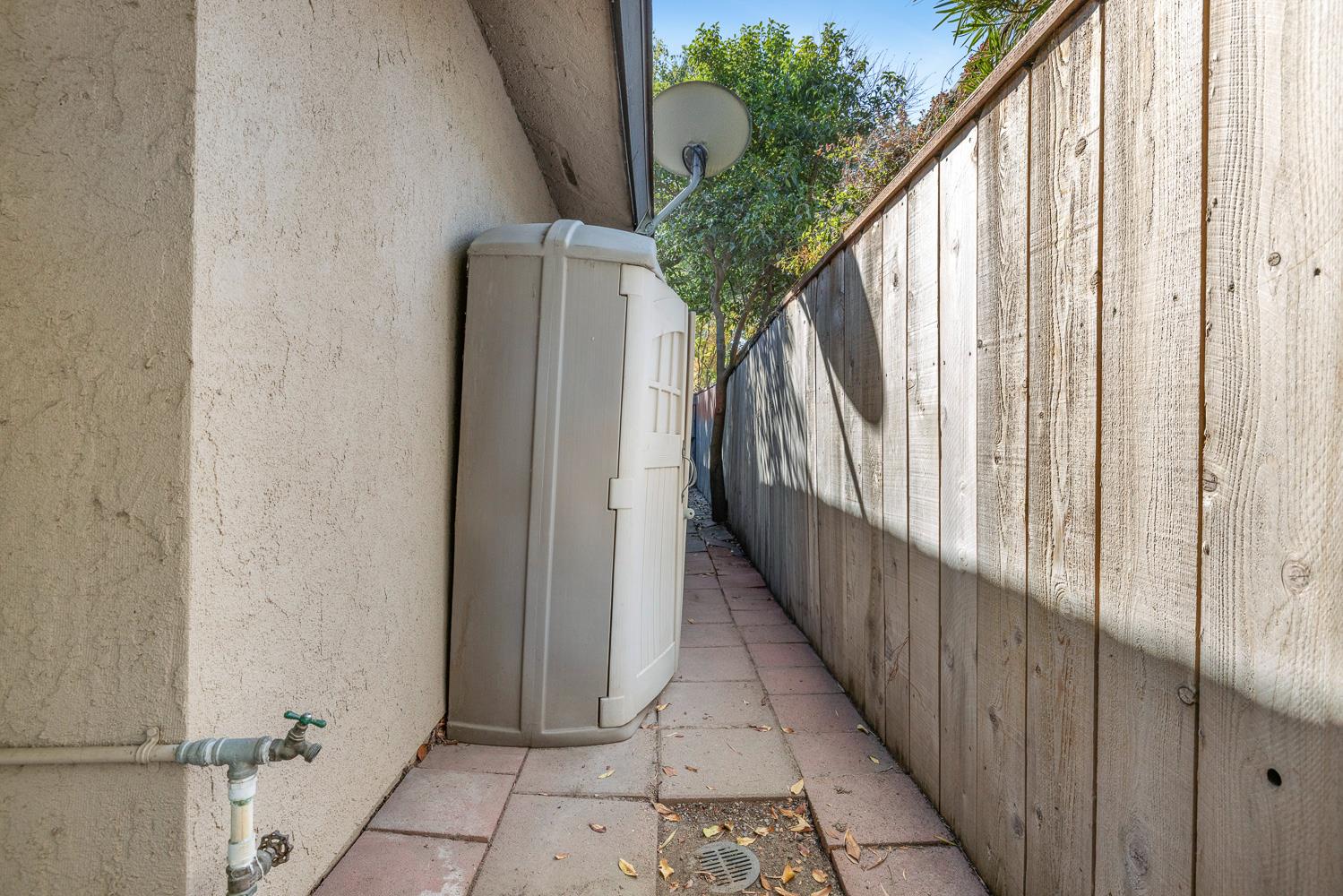 5086 N Forkner Ave, Fresno, CA 93711
