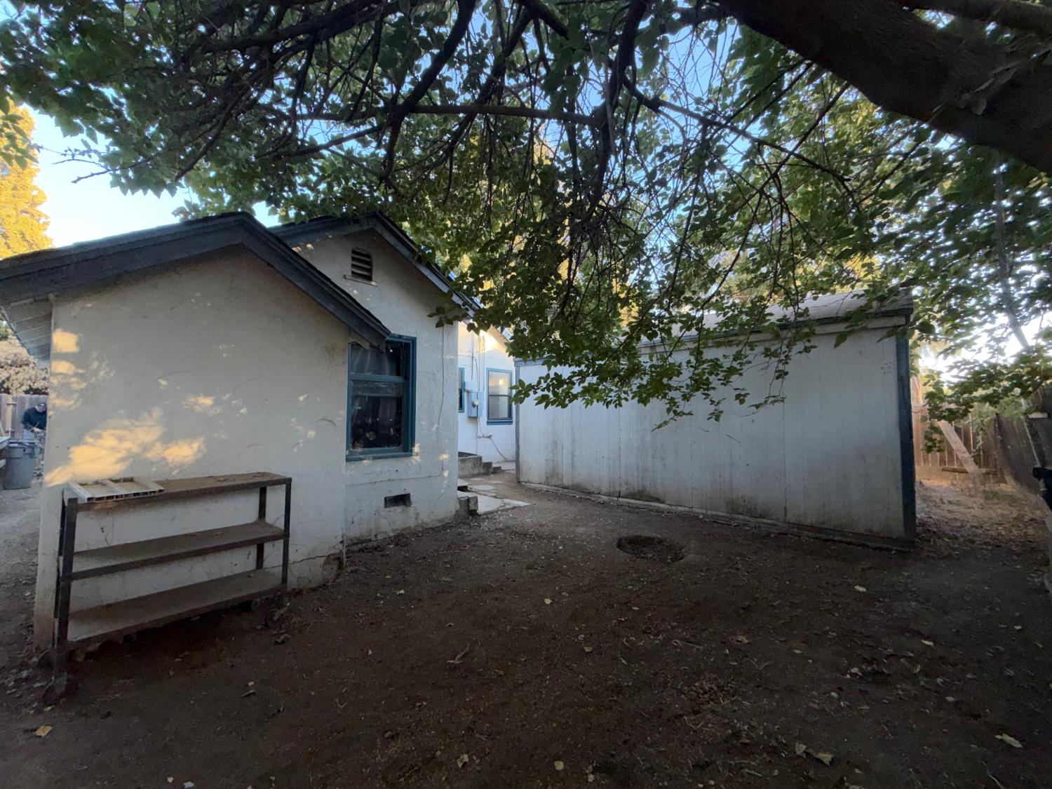 724 W Yosemite Ave, Madera, CA 93637