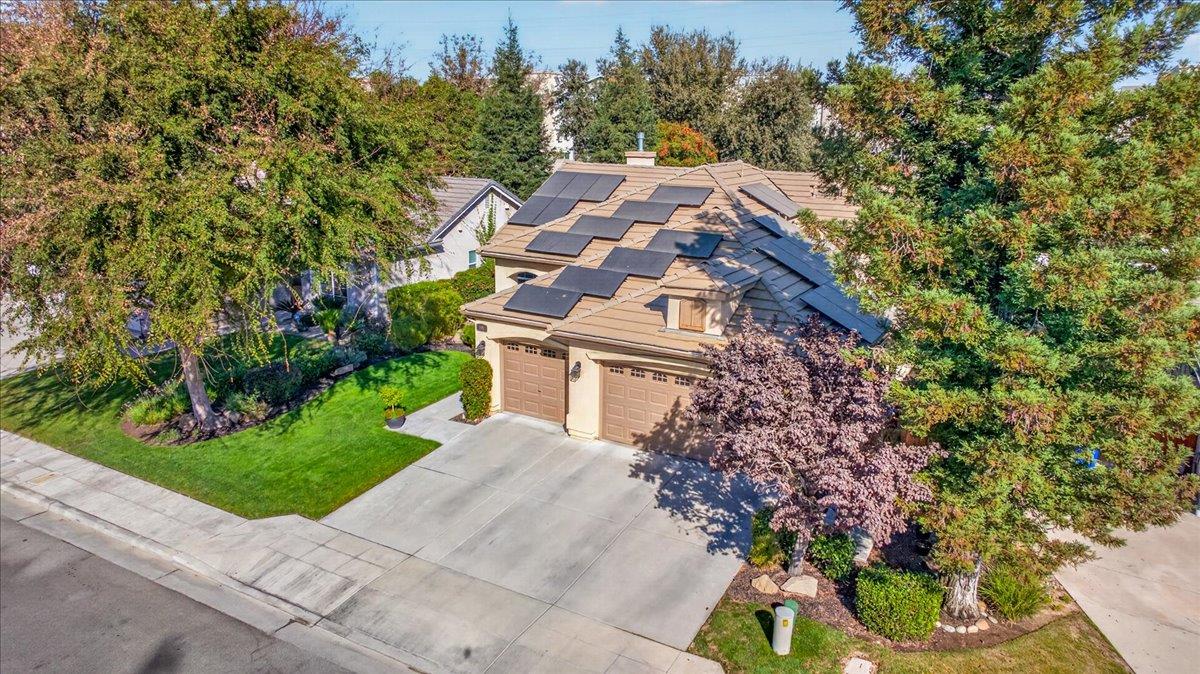 1190 E Carnoustie Ave, Fresno, CA 93730