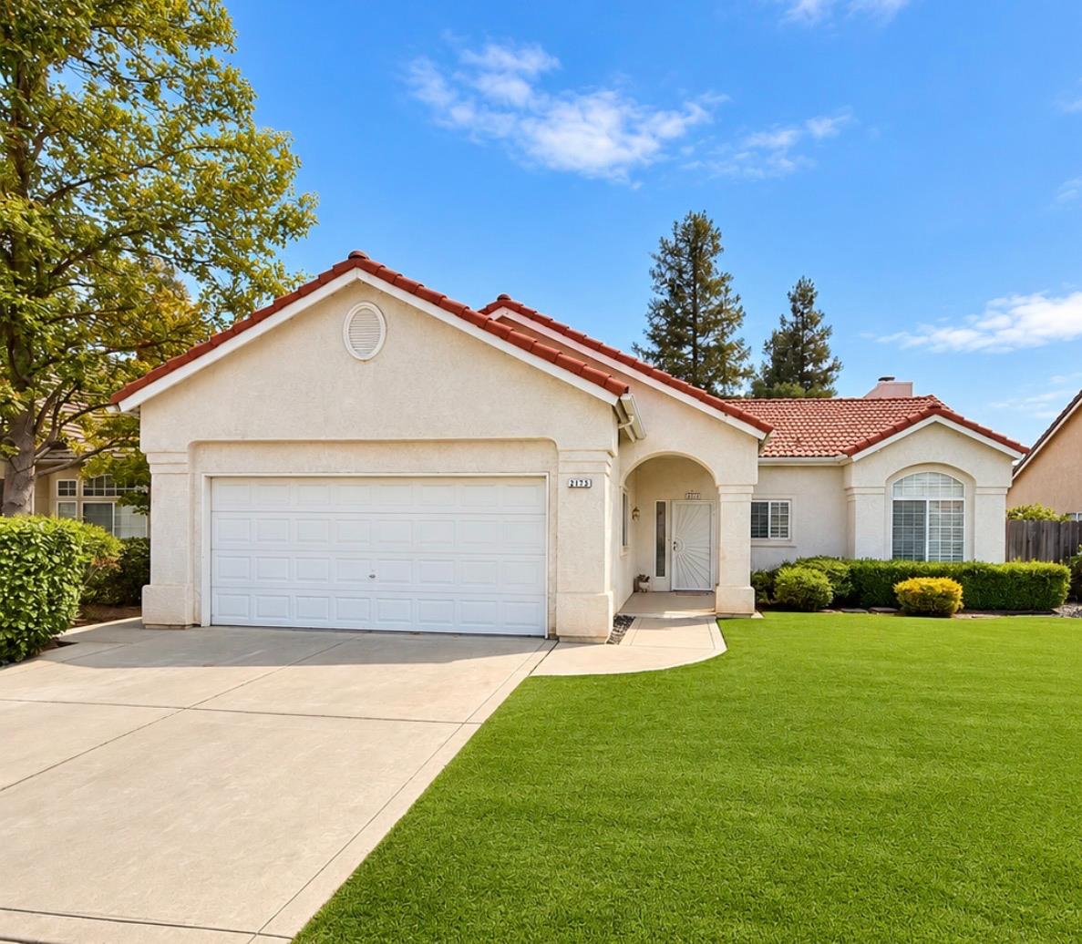2173 E Ryan Ave, Fresno, CA 93720