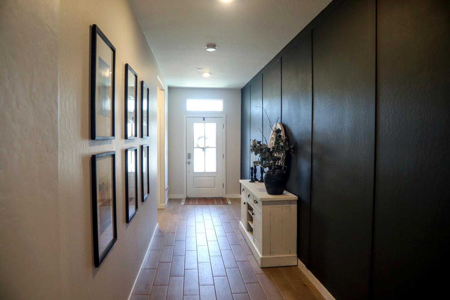 831 Ponderosa Way W, Madera, CA 93636