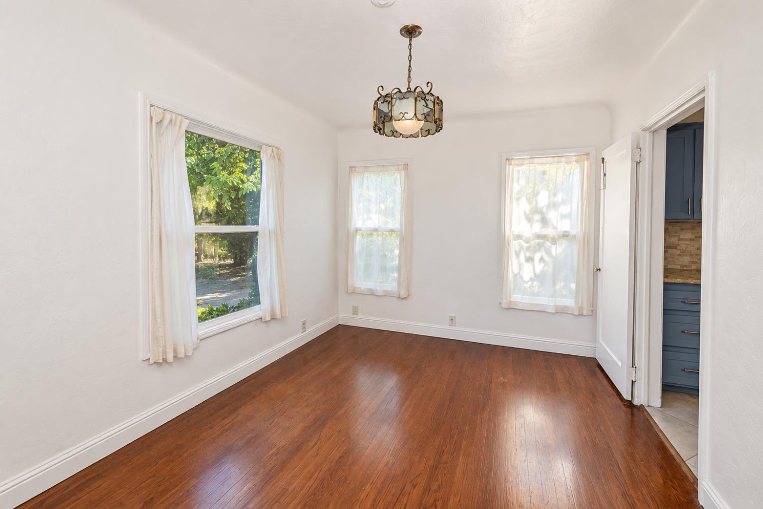 1718 S Inverness Way, Fresno, CA 93727