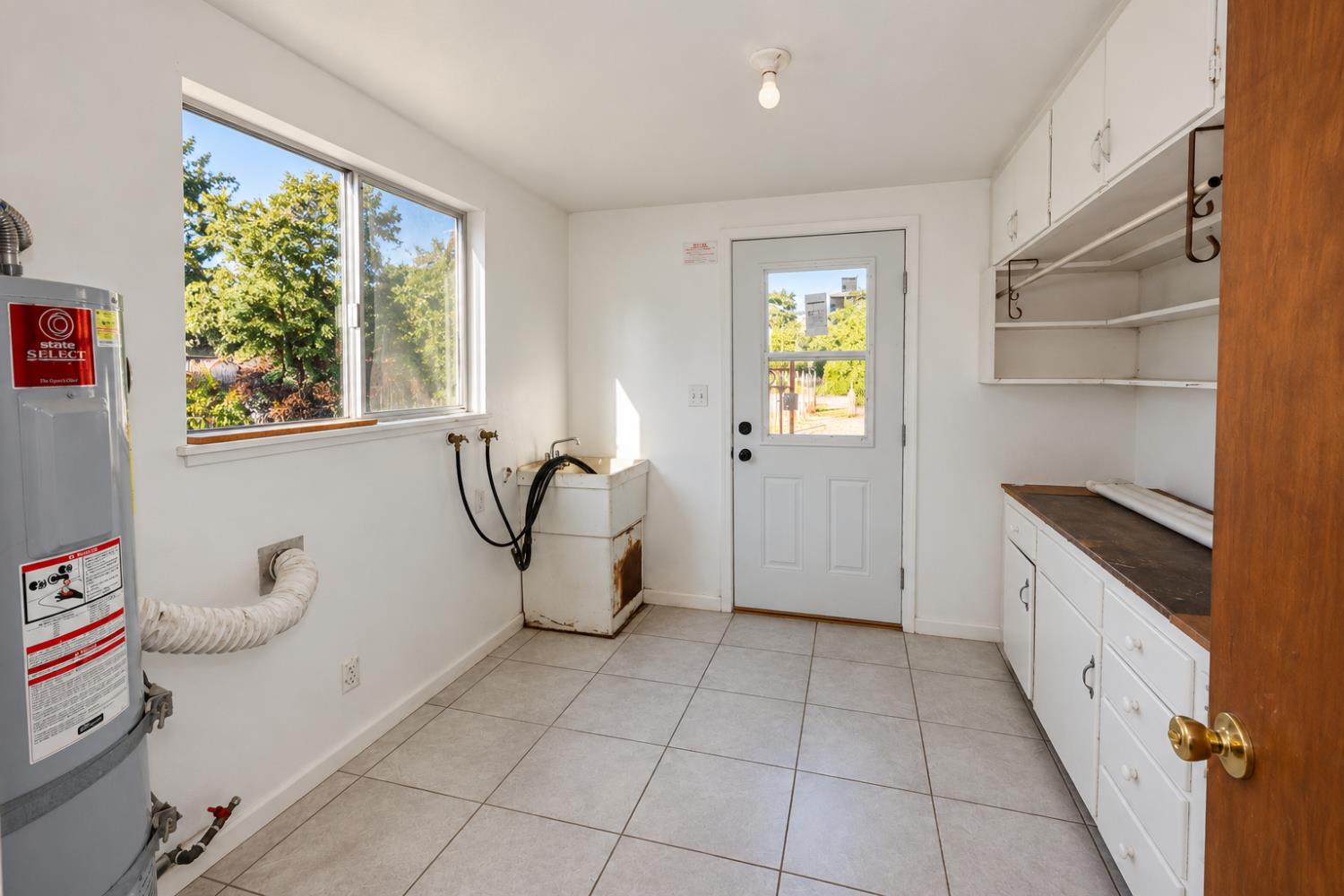 1718 S Inverness Way, Fresno, CA 93727