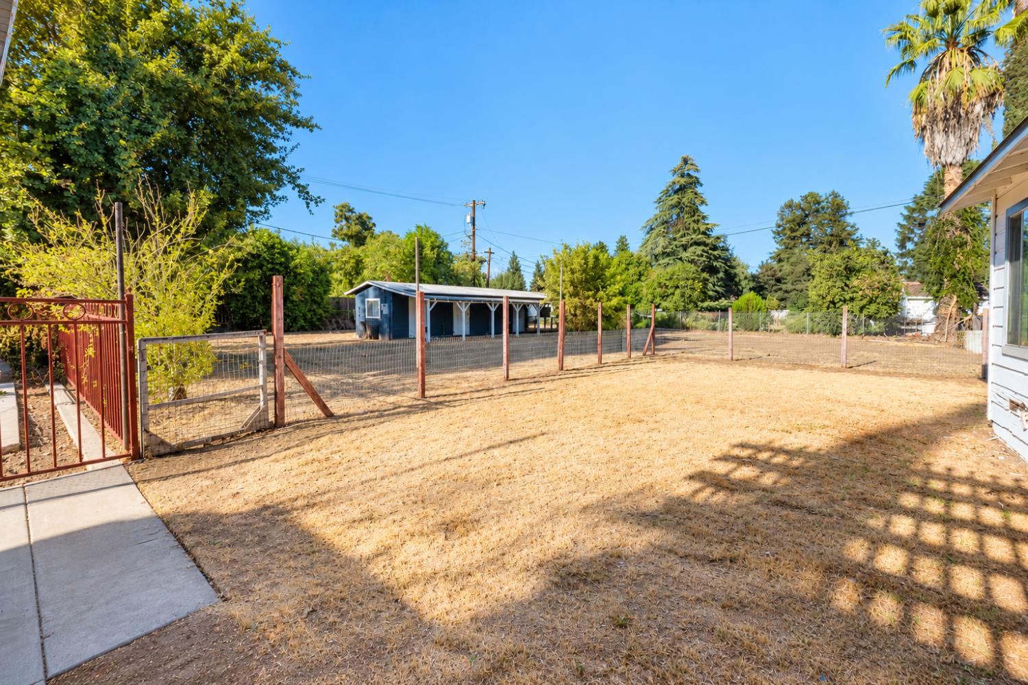 1718 S Inverness Way, Fresno, CA 93727