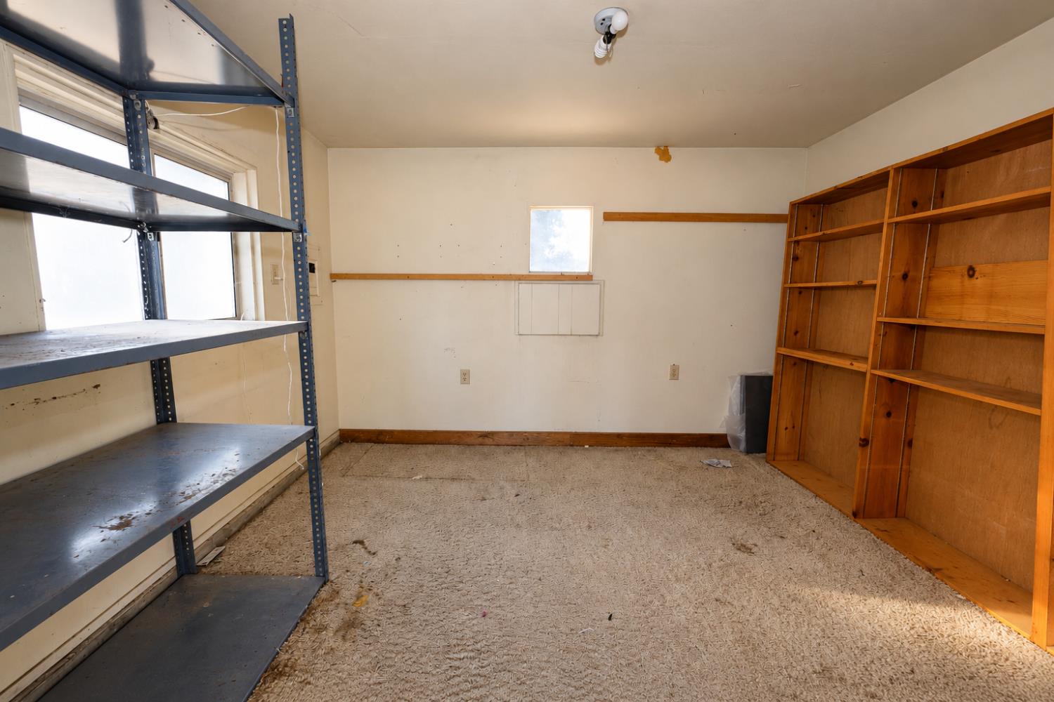 1718 S Inverness Way, Fresno, CA 93727