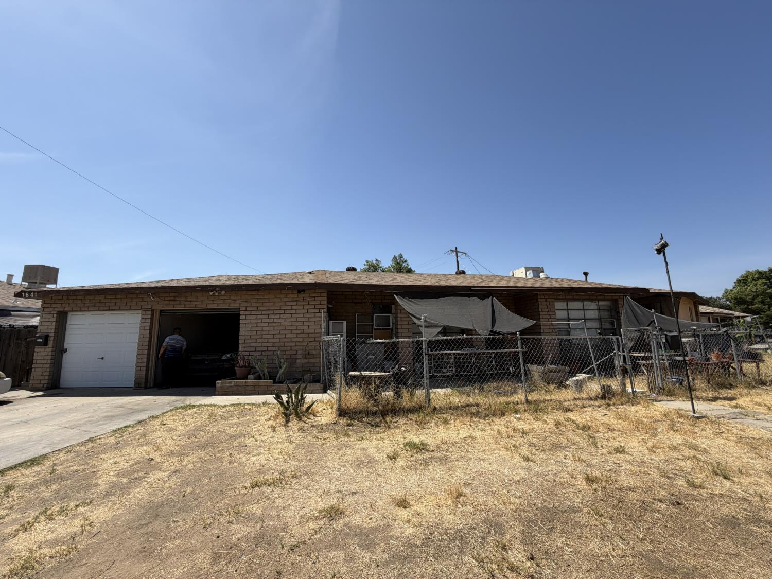 1639 N 6Th St, Fresno, CA 93703