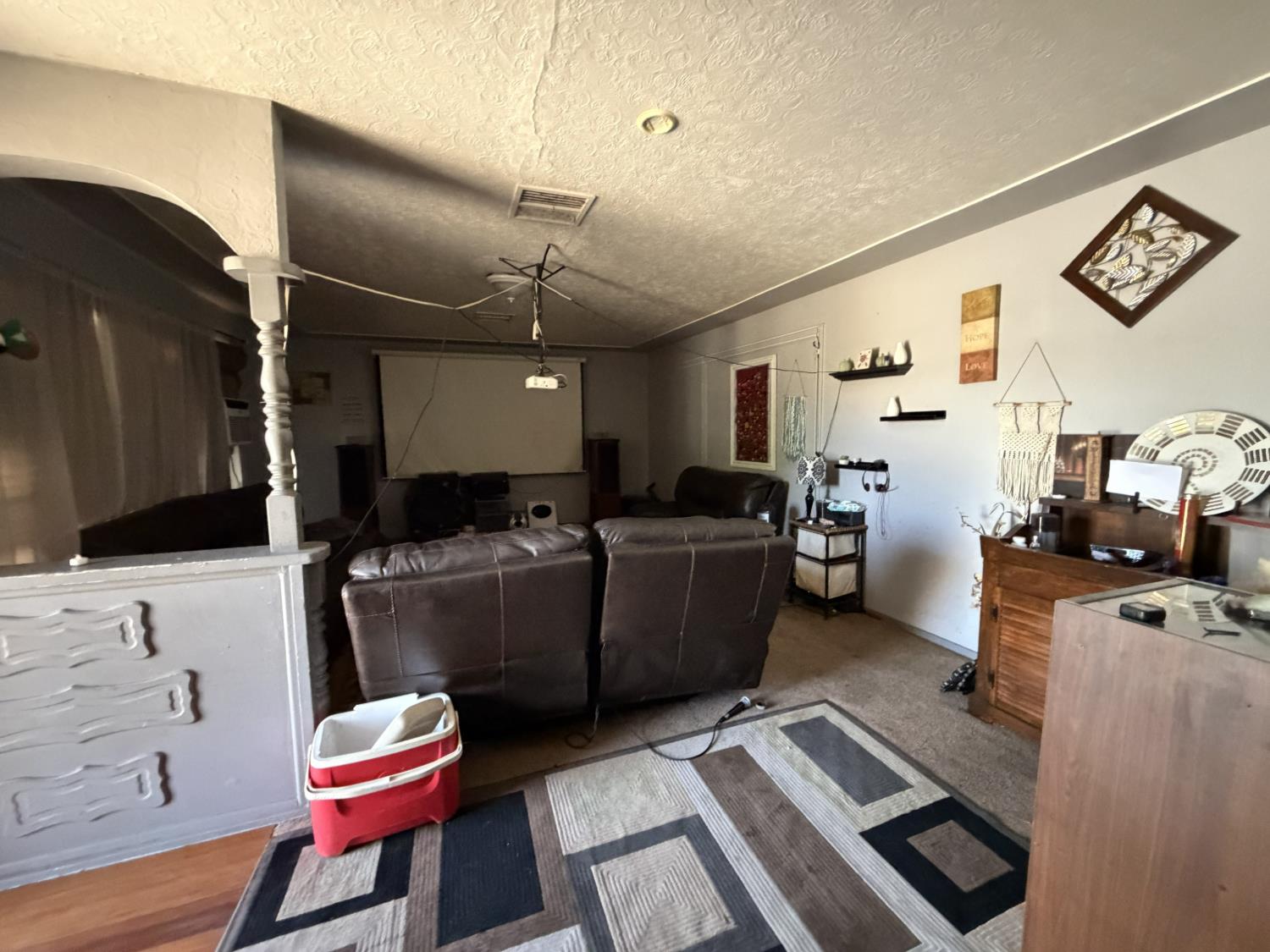 1639 N 6Th St, Fresno, CA 93703