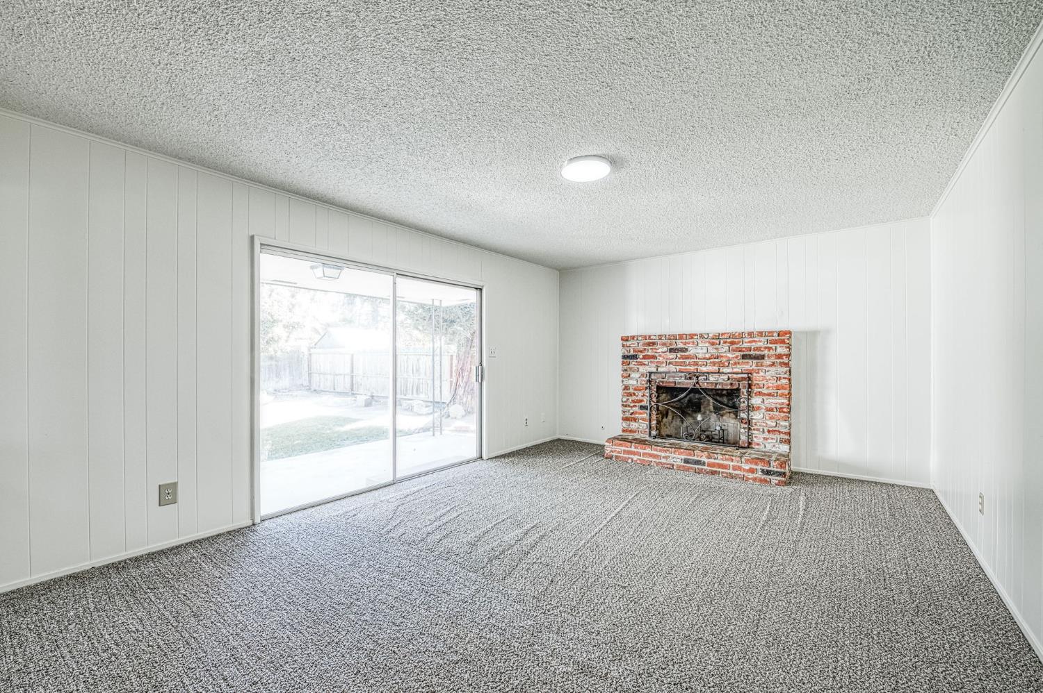4118 N Ricewood Ave, Fresno, CA 93705