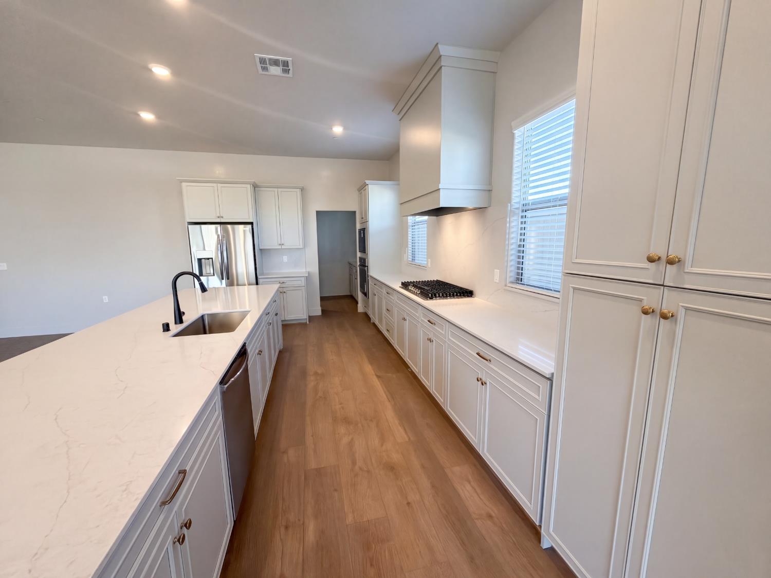 2287 N Marion Ave, Clovis, CA 93619