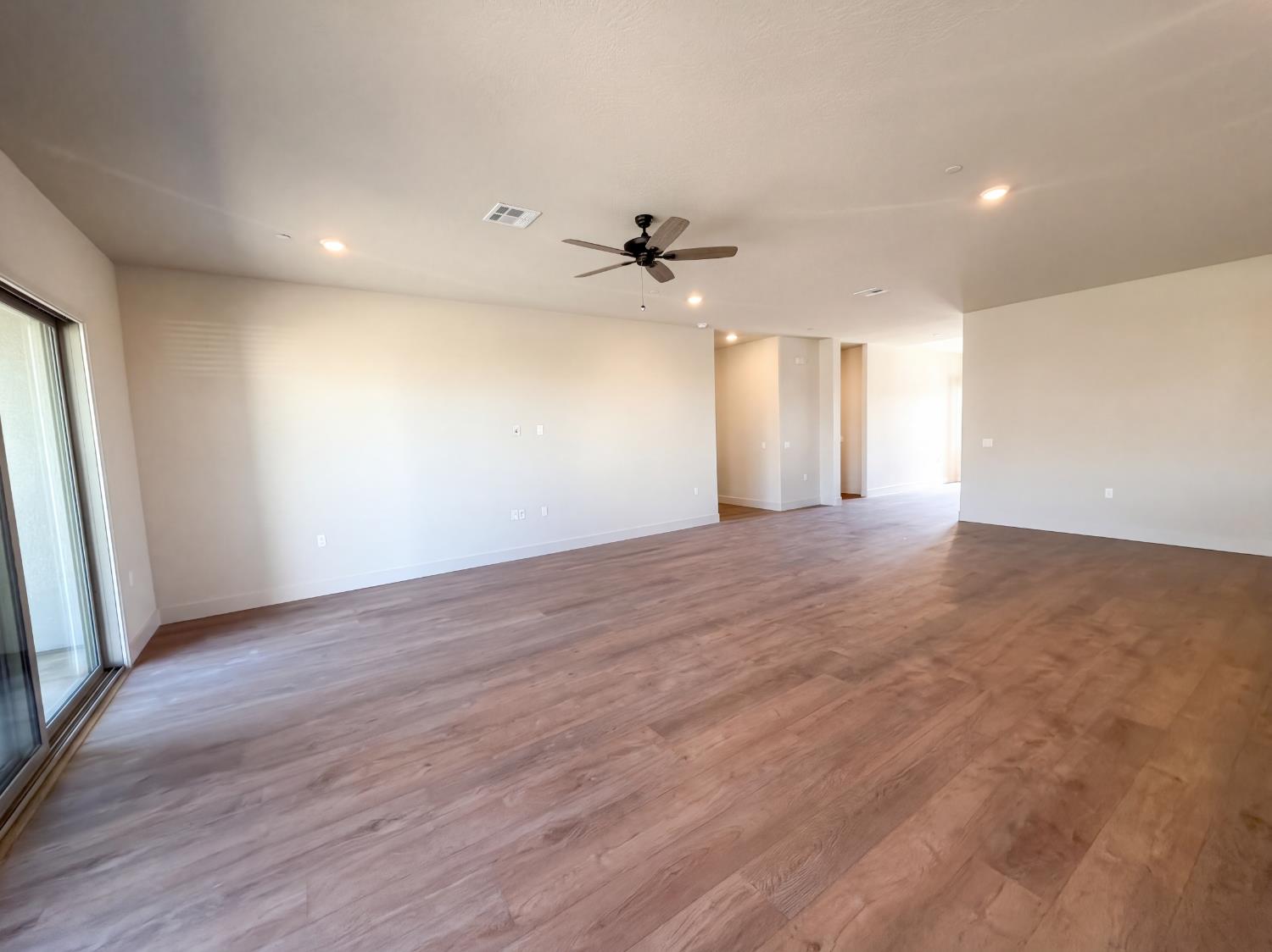 2287 N Marion Ave, Clovis, CA 93619