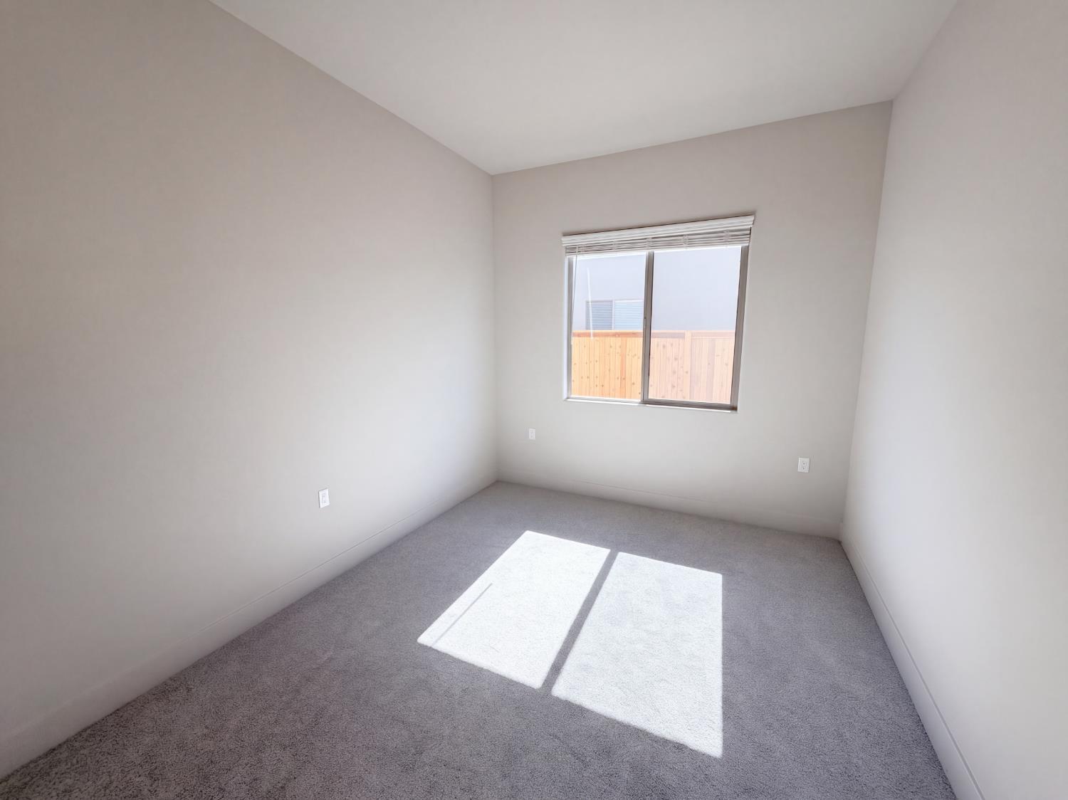 2287 N Marion Ave, Clovis, CA 93619