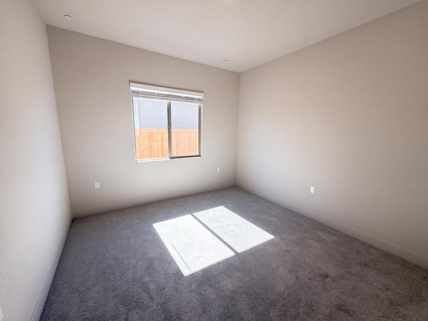 2287 N Marion Ave, Clovis, CA 93619