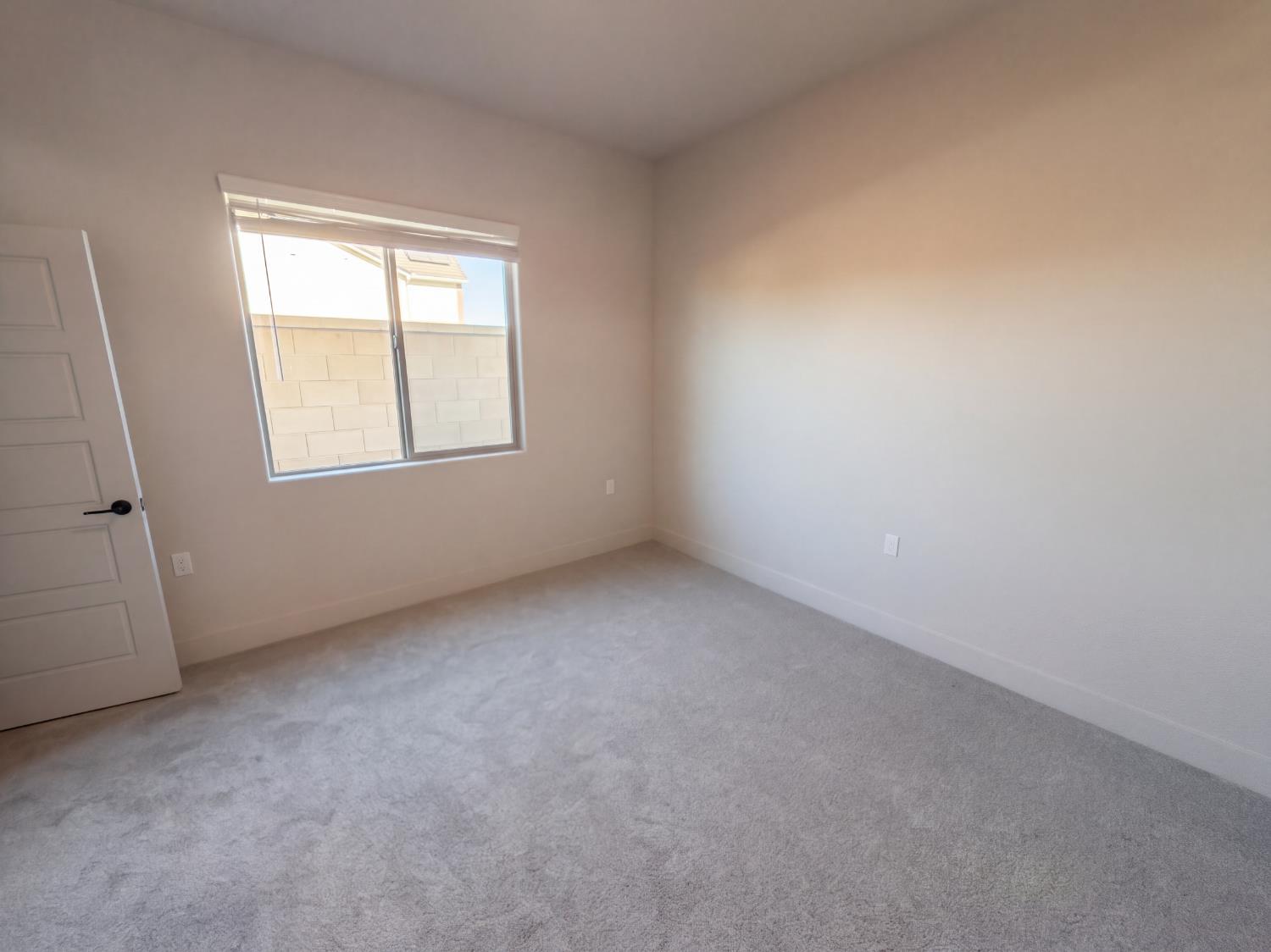 2287 N Marion Ave, Clovis, CA 93619