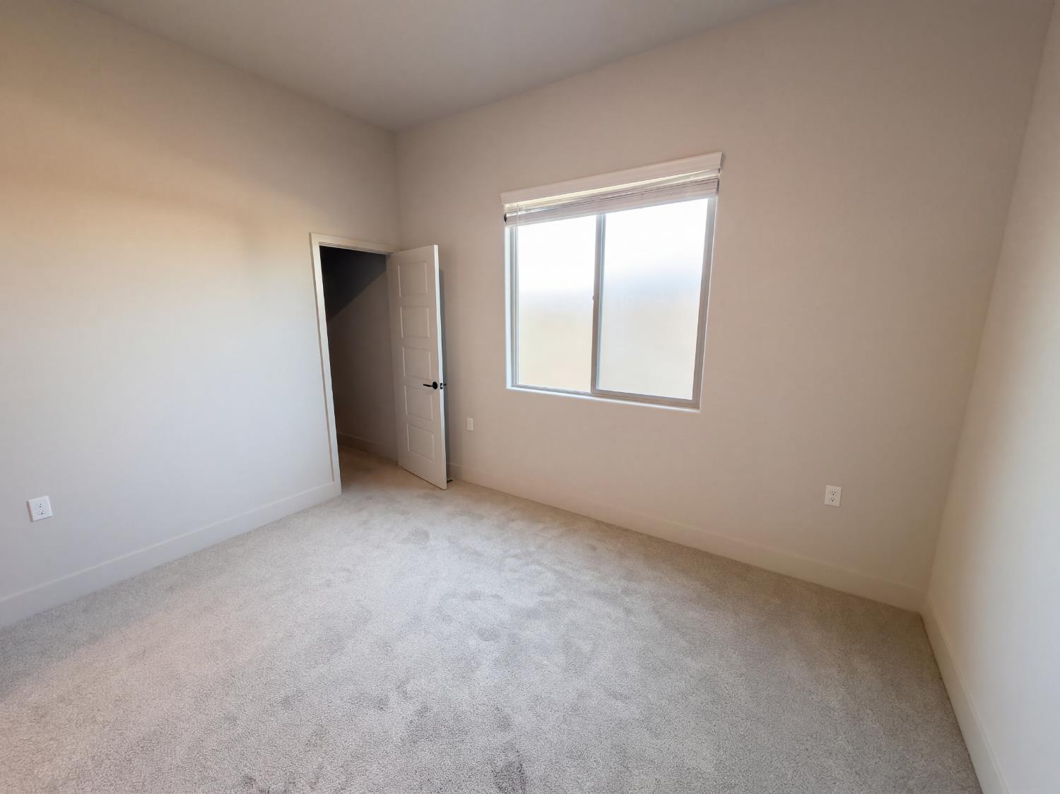 2287 N Marion Ave, Clovis, CA 93619