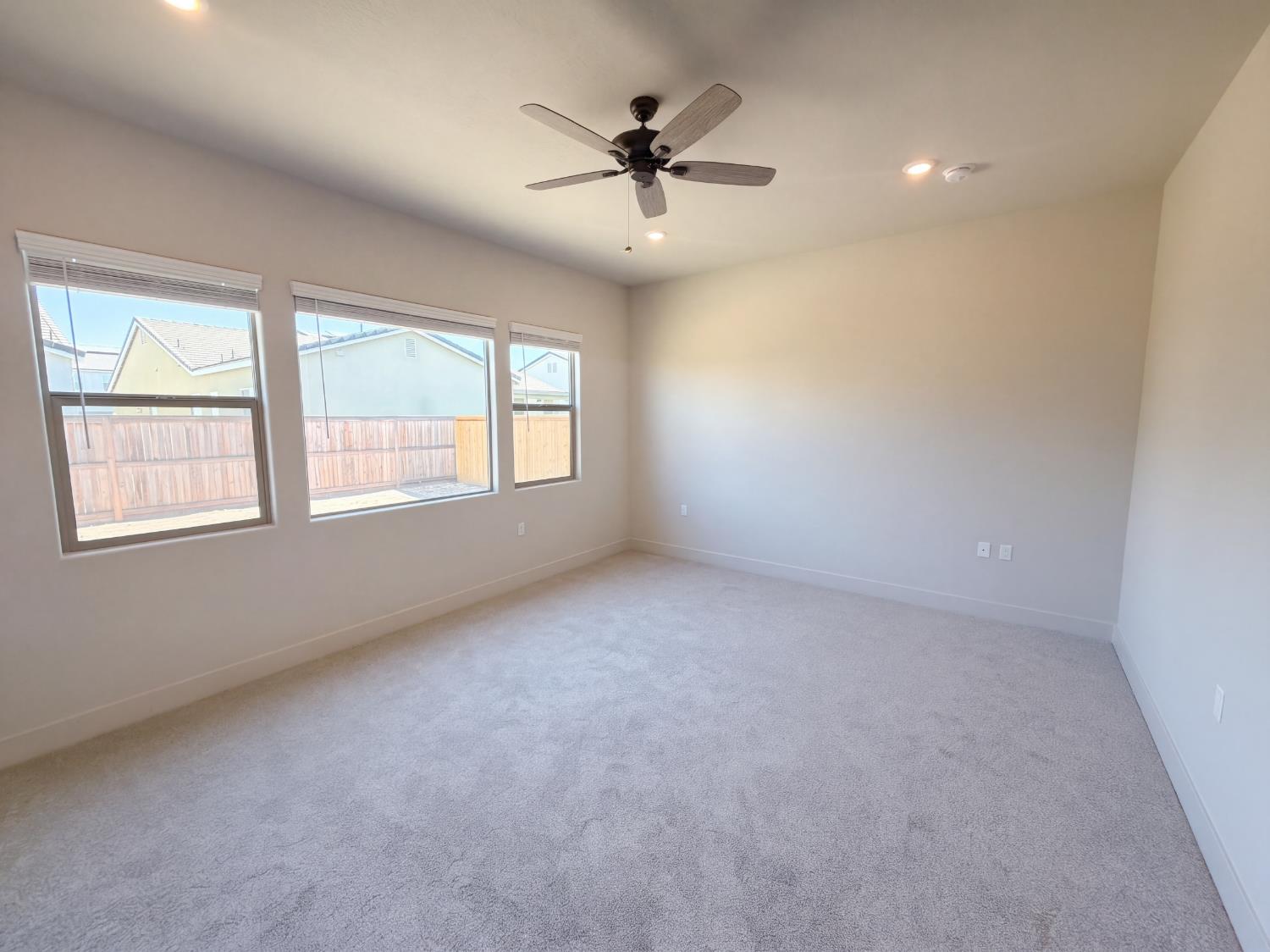 2287 N Marion Ave, Clovis, CA 93619