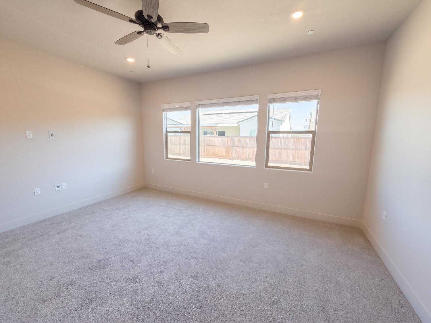 2287 N Marion Ave, Clovis, CA 93619