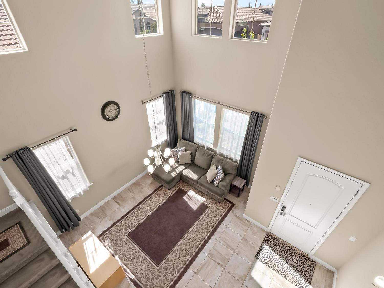 2710 N Laverne Ave, Fresno, CA 93727