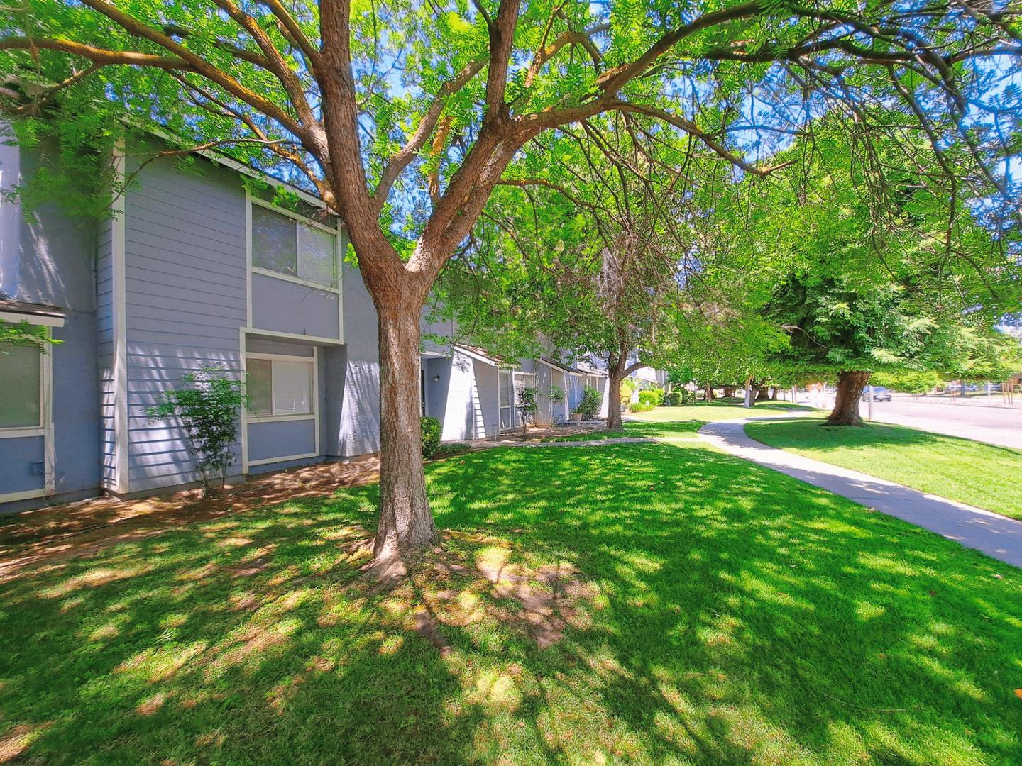 4779 N Cedar Ave #101, Fresno, CA 93726