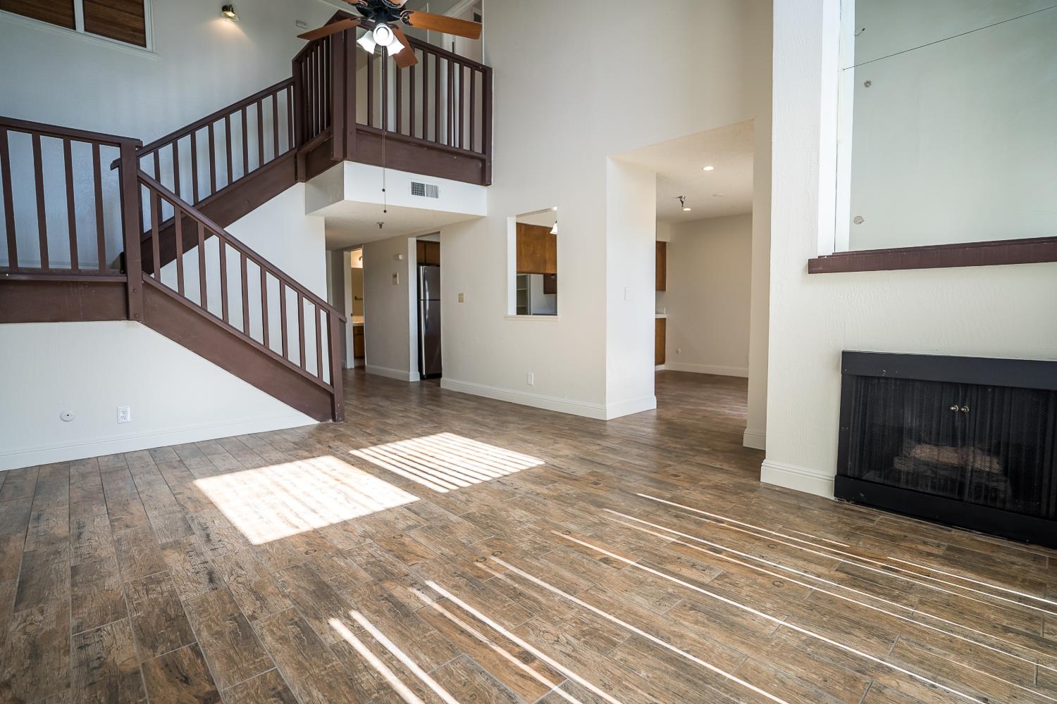 4919 N Millbrook Ave #207, Fresno, CA 93726