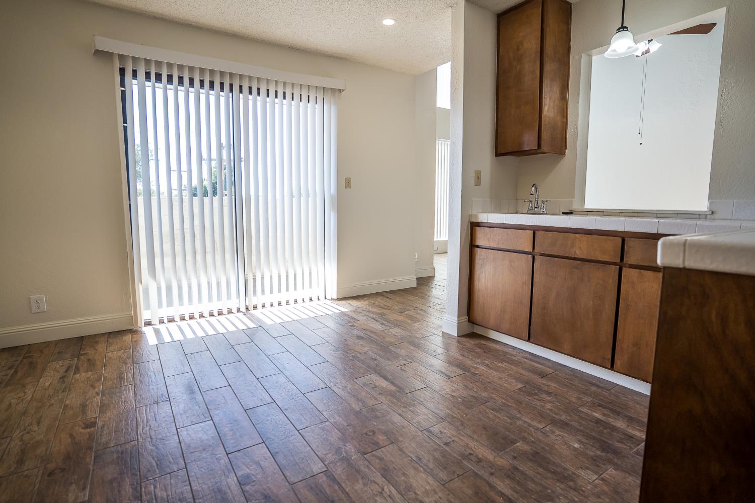 4919 N Millbrook Ave #207, Fresno, CA 93726