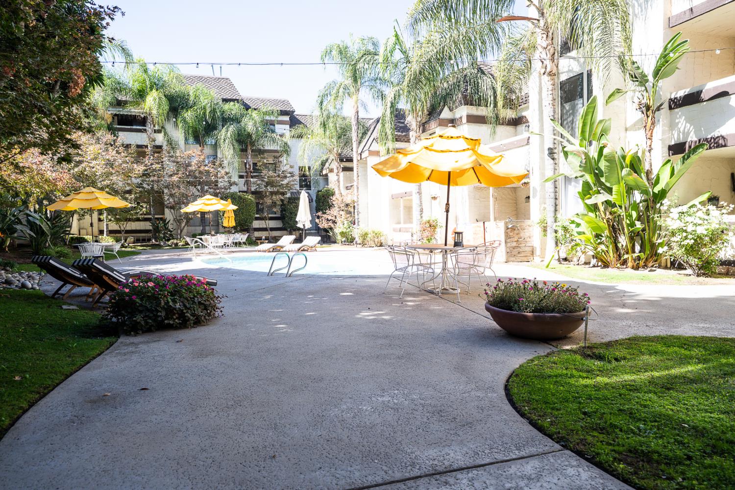 4919 N Millbrook Ave #207, Fresno, CA 93726