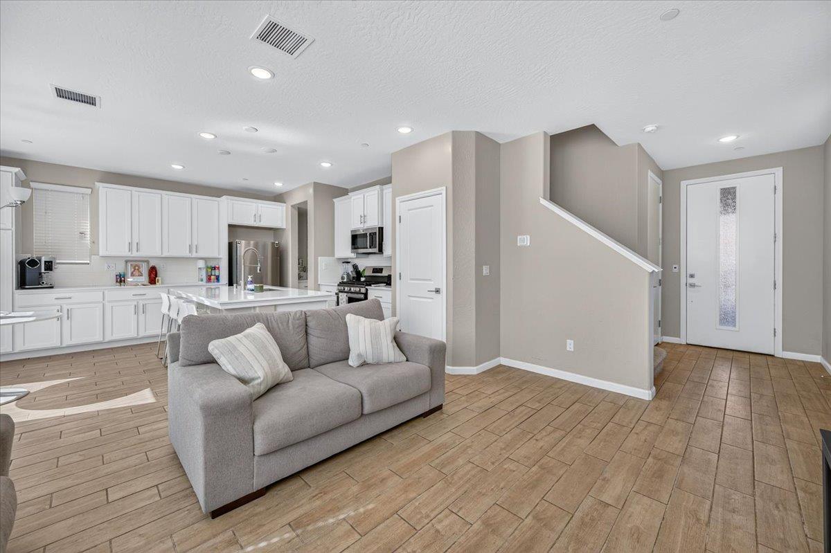 1118 N Elevations Way W, Madera, CA 93636