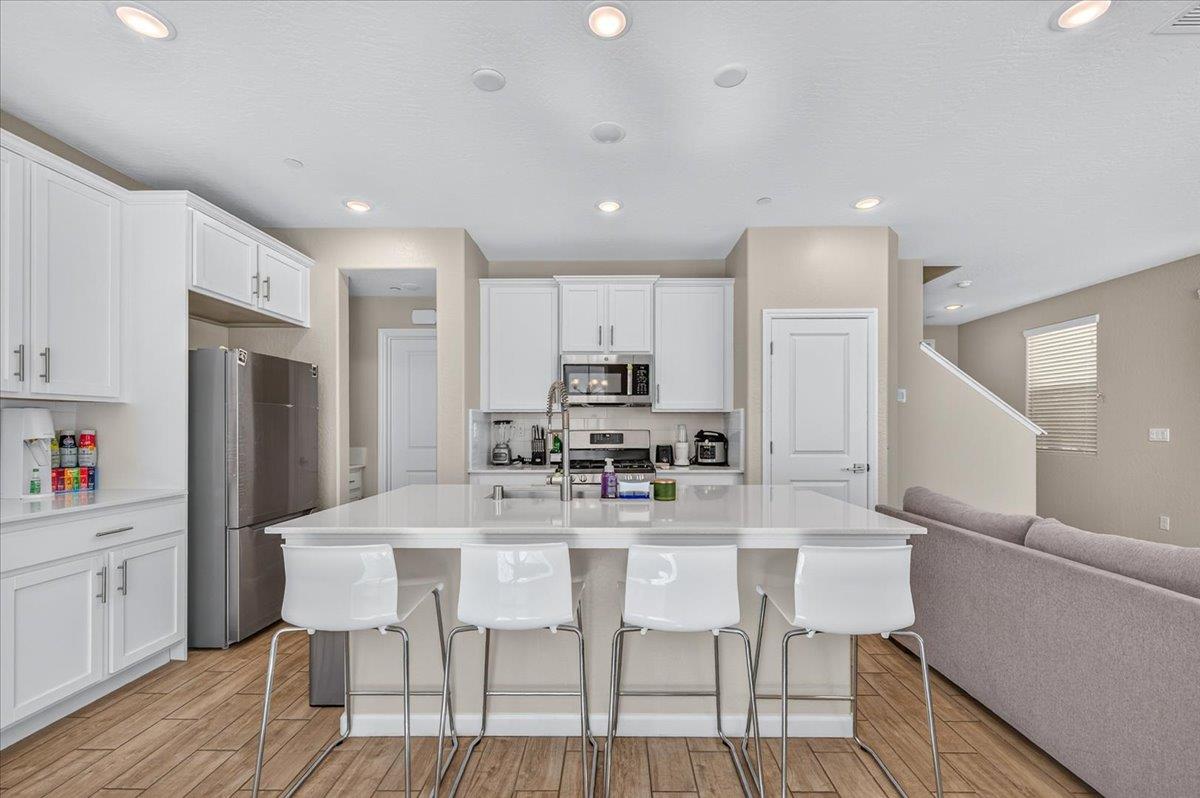 1118 N Elevations Way W, Madera, CA 93636