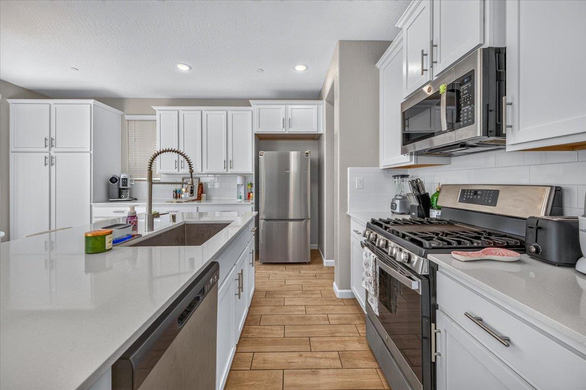 1118 N Elevations Way W, Madera, CA 93636