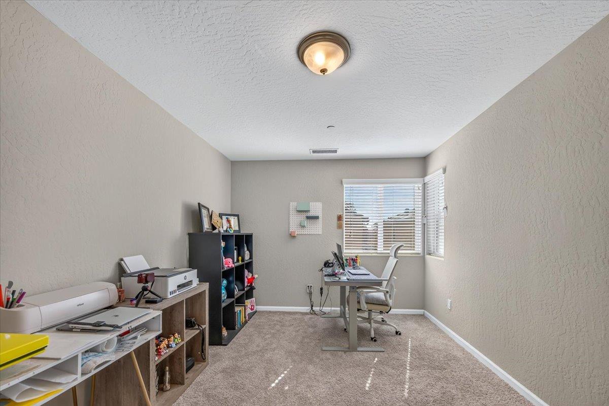 1118 N Elevations Way W, Madera, CA 93636