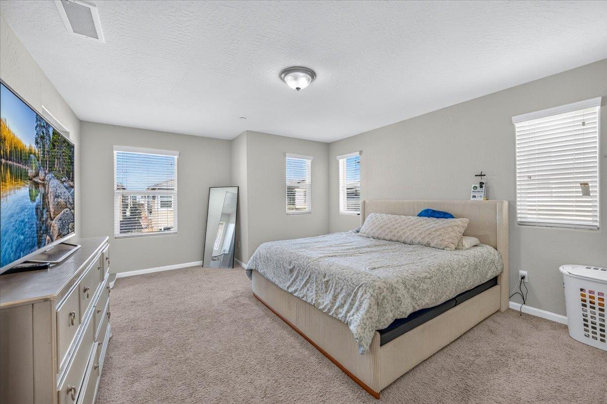 1118 N Elevations Way W, Madera, CA 93636