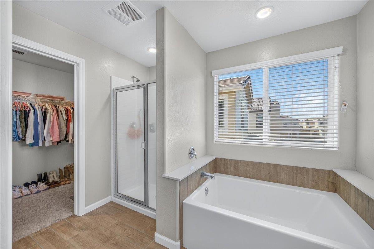 1118 N Elevations Way W, Madera, CA 93636