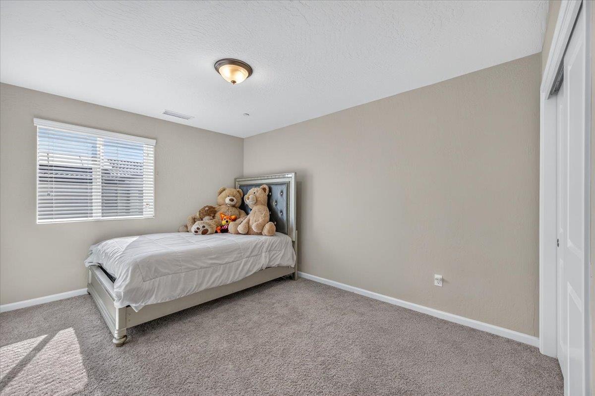 1118 N Elevations Way W, Madera, CA 93636