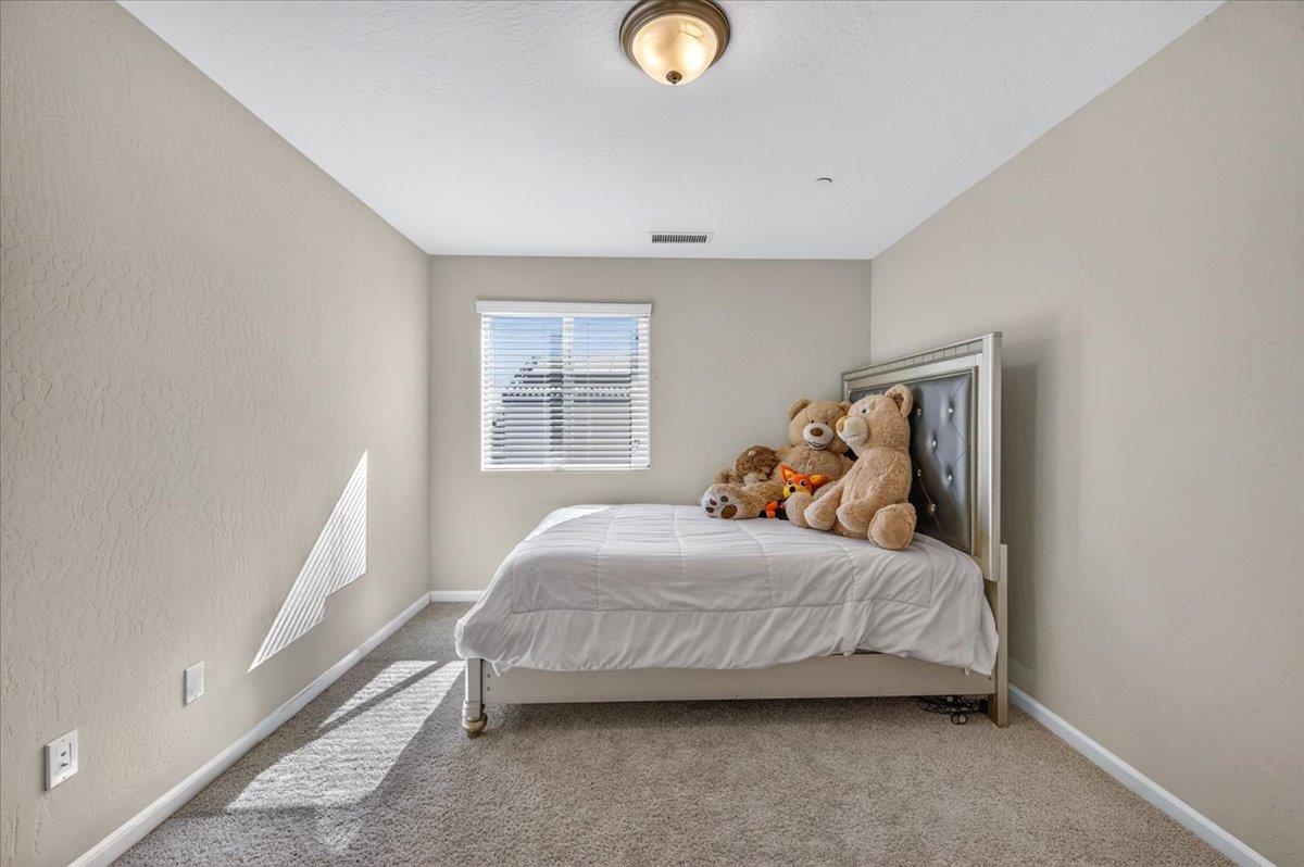 1118 N Elevations Way W, Madera, CA 93636
