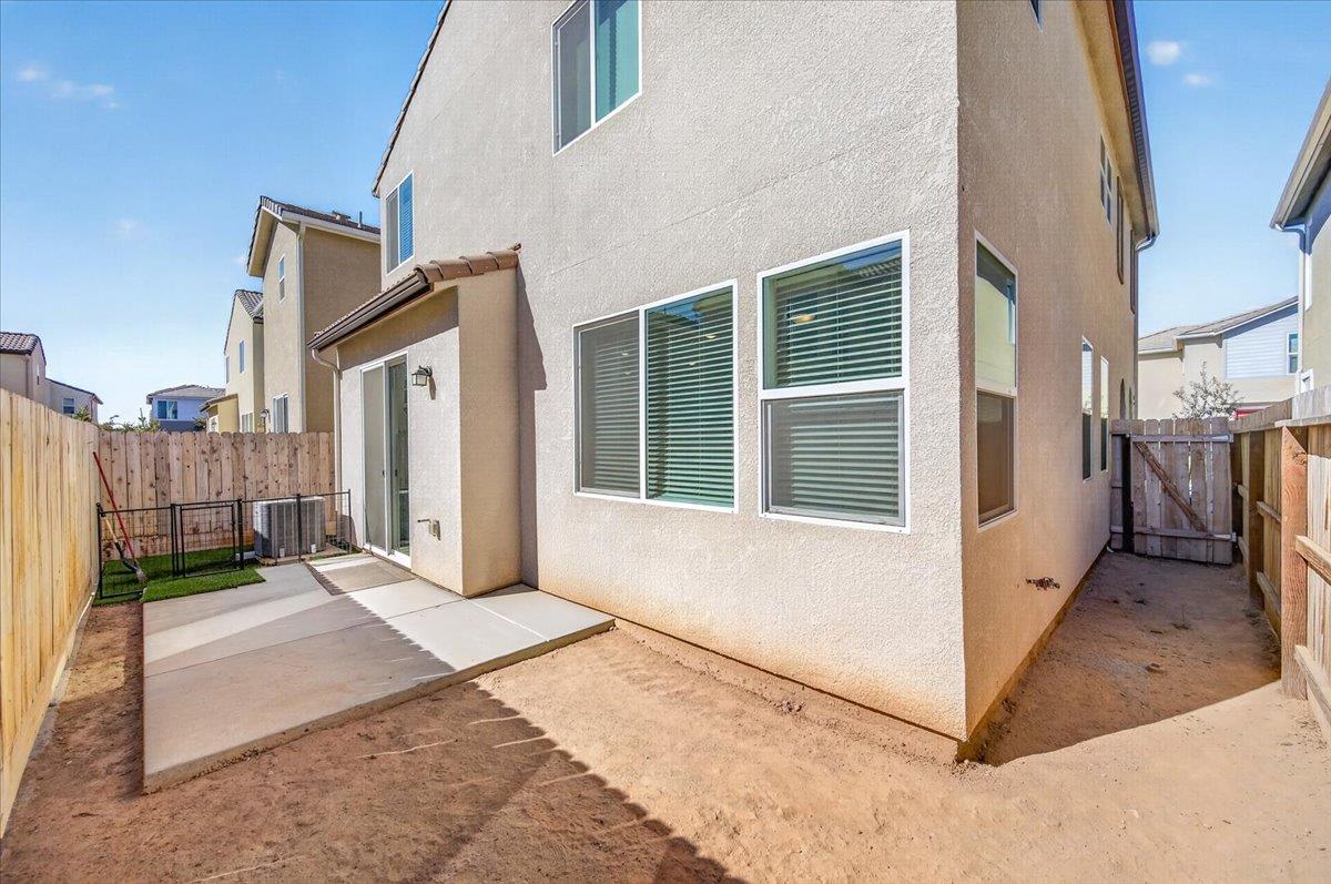 1118 N Elevations Way W, Madera, CA 93636