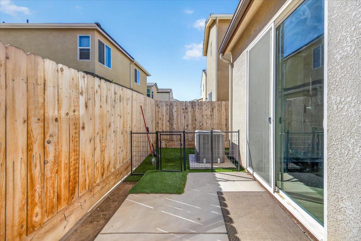 1118 N Elevations Way W, Madera, CA 93636