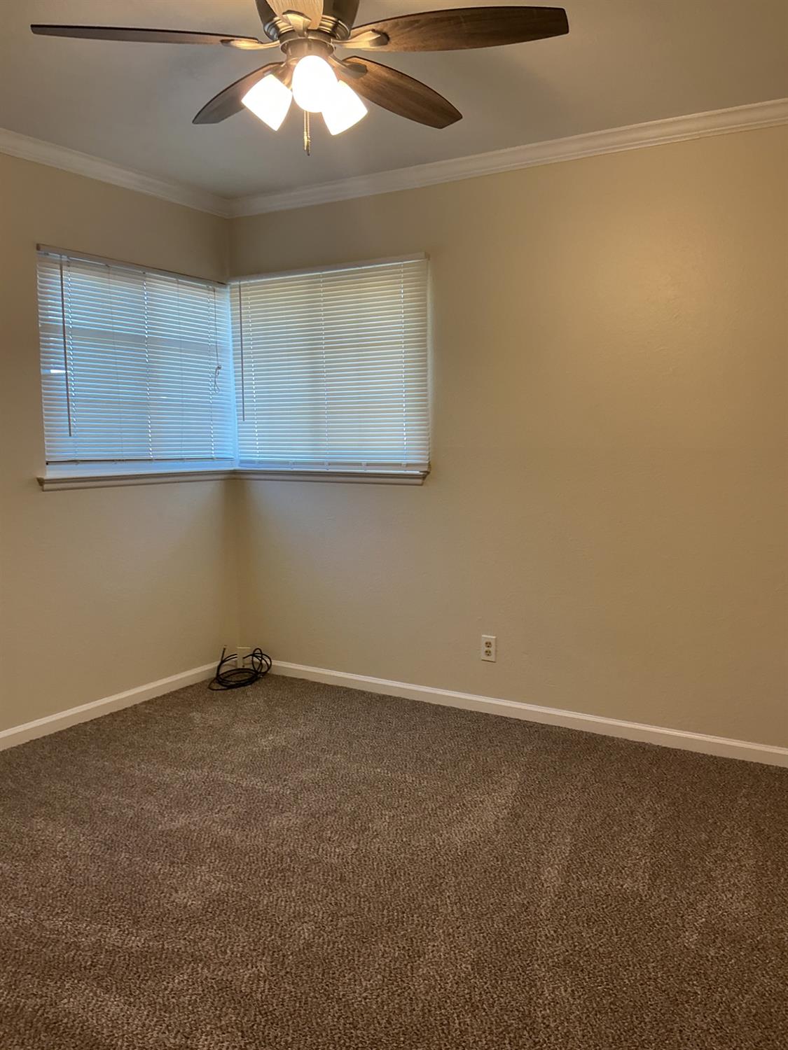 2902 N Fisher St, Fresno, CA 93703