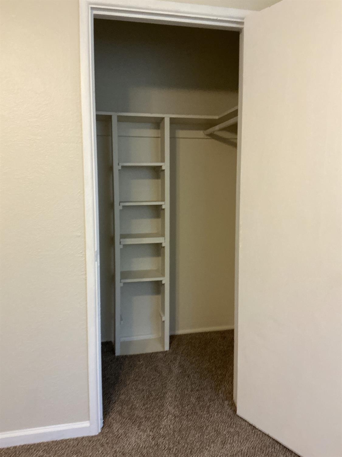 2902 N Fisher St, Fresno, CA 93703
