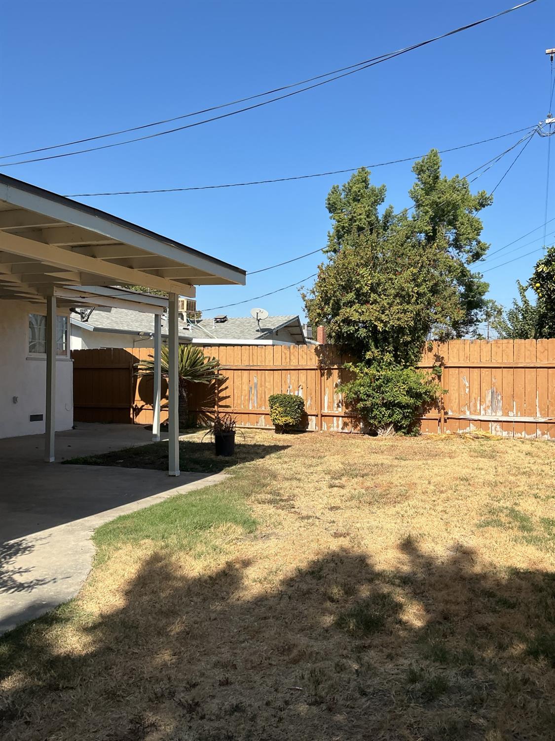 2902 N Fisher St, Fresno, CA 93703