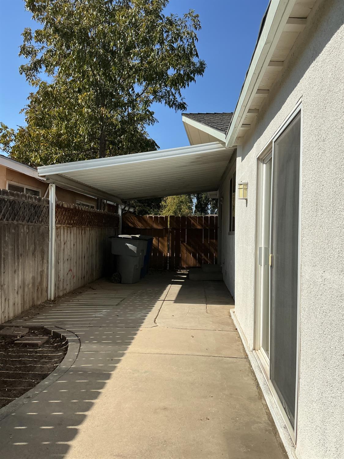 2902 N Fisher St, Fresno, CA 93703