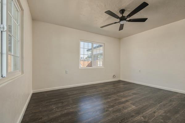 1921 N 11th Ave, Hanford, CA 93230
