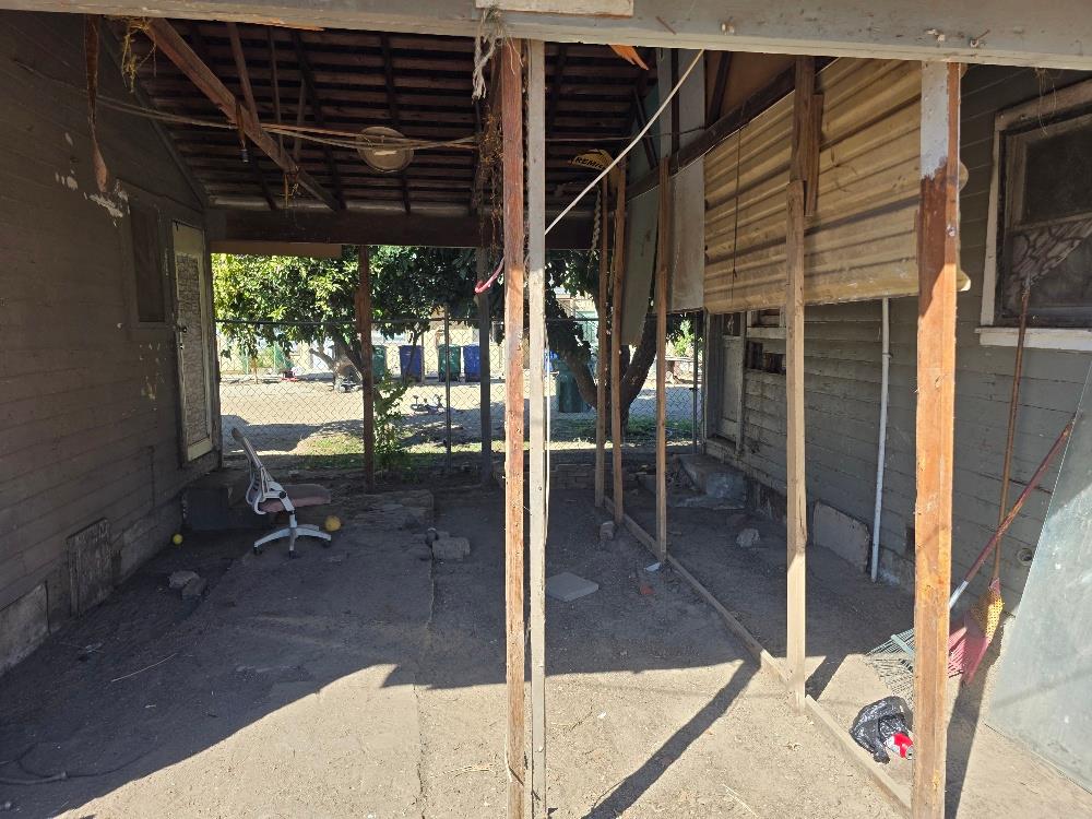 1348 J St, Reedley, CA 93654