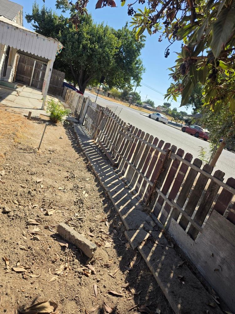 1348 J St, Reedley, CA 93654
